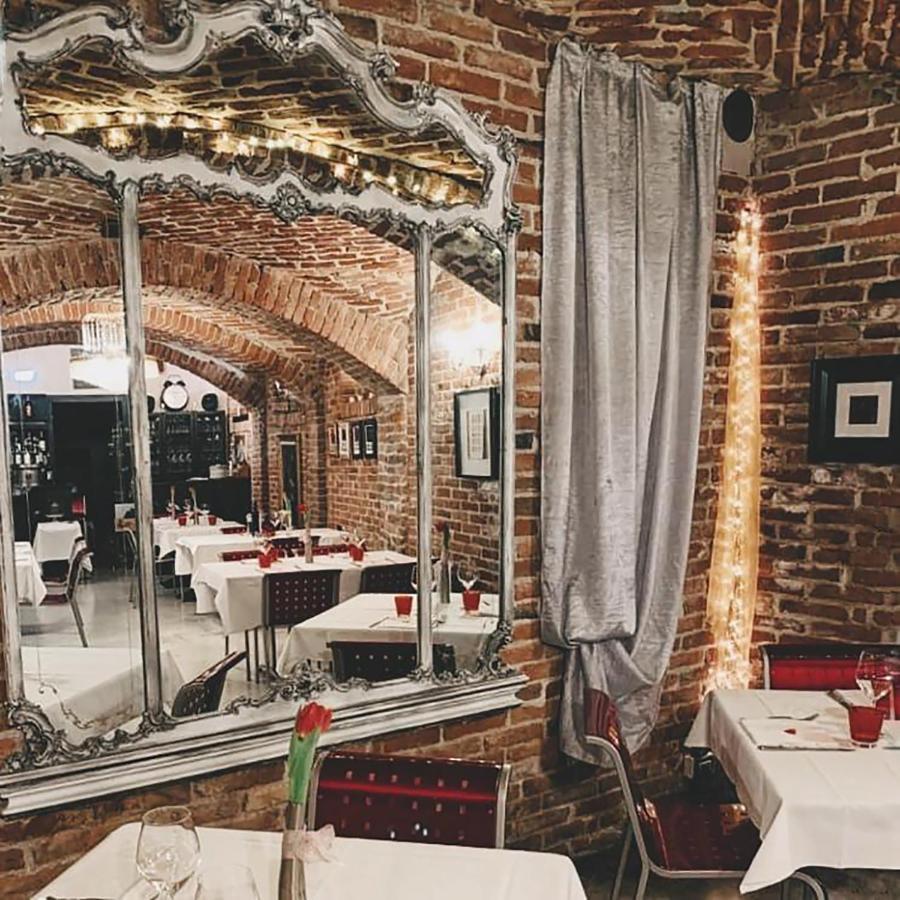 Cortiletto D'Alba Camere Con Ristorante Buitenkant foto